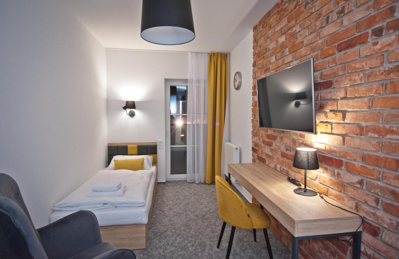 Aparthotel Gostyn Exteriör bild