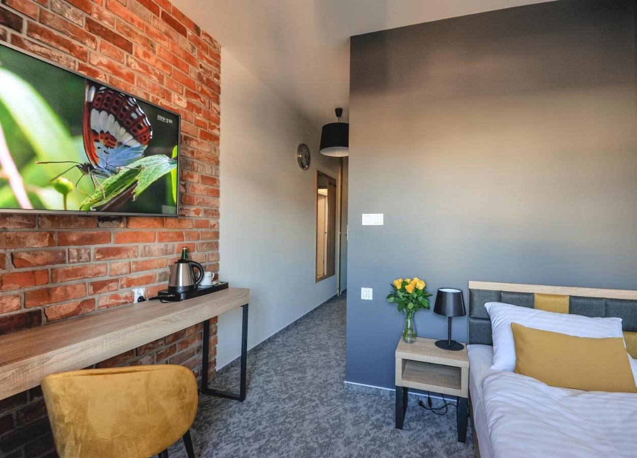 Aparthotel Gostyn Exteriör bild